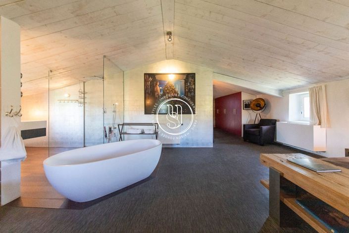 Image No.16-12 Bed House for sale