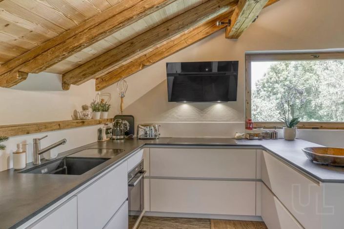 Image No.6-4 Bed House for sale