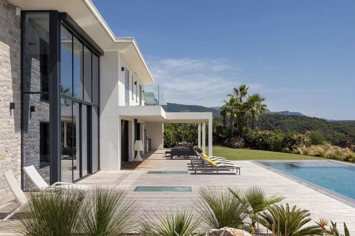 Image No.12-6 Bed House for sale