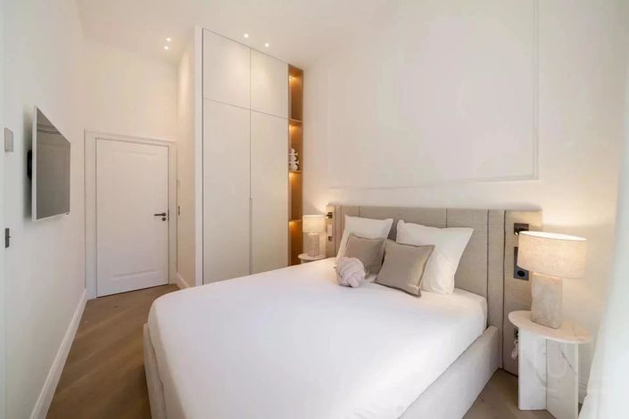 Image No.11-Propriété de 4 chambres à vendre à Cannes