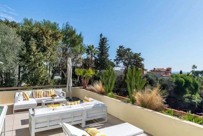 Image No.17-4 Bed Apartment for sale