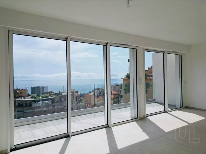 Image No.11-3 Bed Apartment for sale