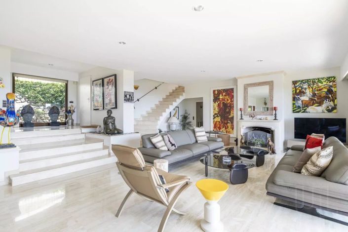 Image No.6-4 Bed House for sale