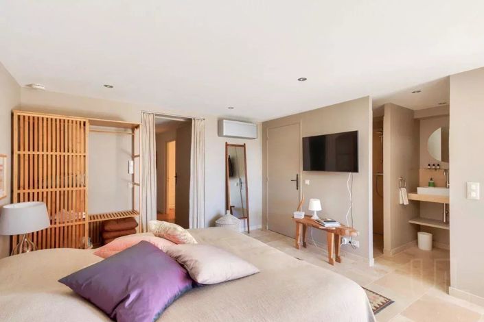 Image No.15-5 Bed House for sale