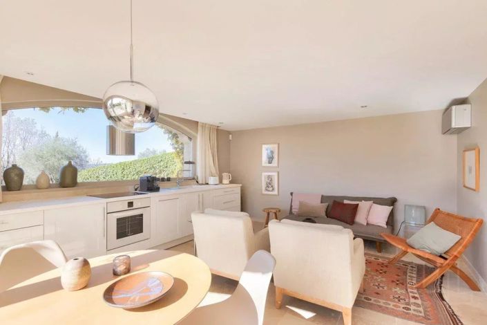 Image No.19-5 Bed House for sale