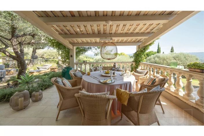 Image No.5-5 Bed House for sale