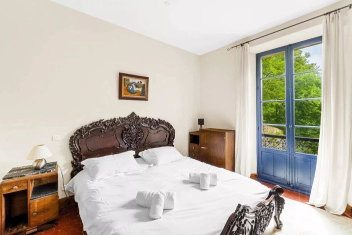 Image No.6-16 Bed House for sale