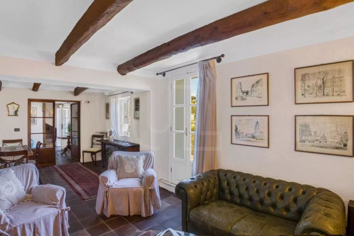 Image No.40-4 Bed House for sale