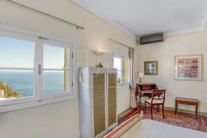 Image No.44-4 Bed House for sale