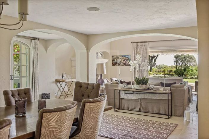 Image No.5-6 Bed House for sale