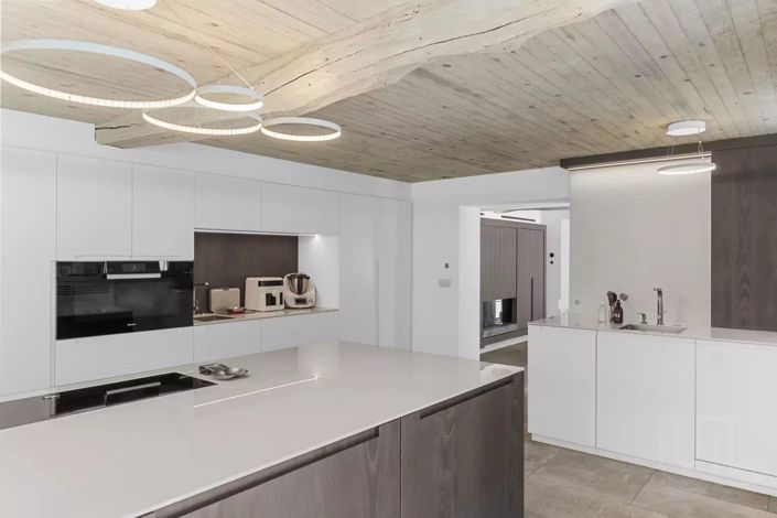 Image No.8-4 Bed House for sale