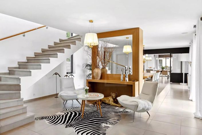 Image No.16-4 Bed House for sale