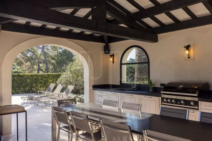 Image No.7-5 Bed House for sale