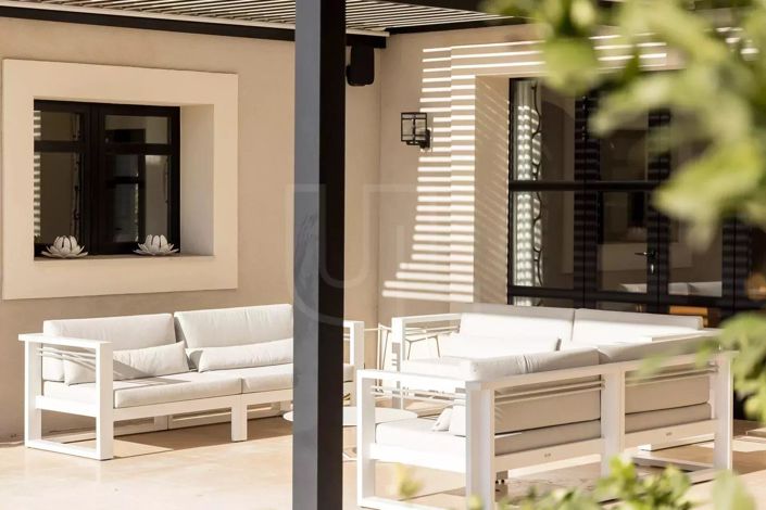 Image No.9-5 Bed House for sale