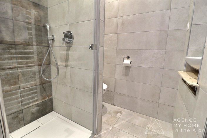 Image No.18-3 Bed Apartment for sale