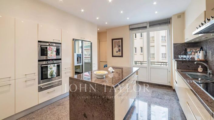 Image No.7-3 Bed Apartment for sale