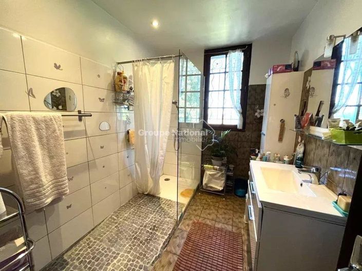 Image No.13-6 Bed House for sale