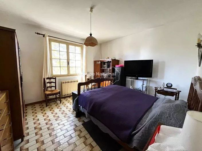 Image No.14-6 Bed House for sale