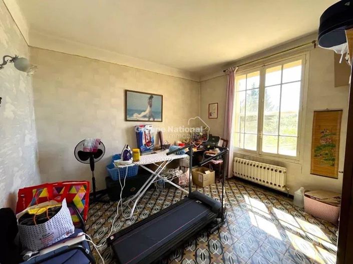 Image No.16-6 Bed House for sale