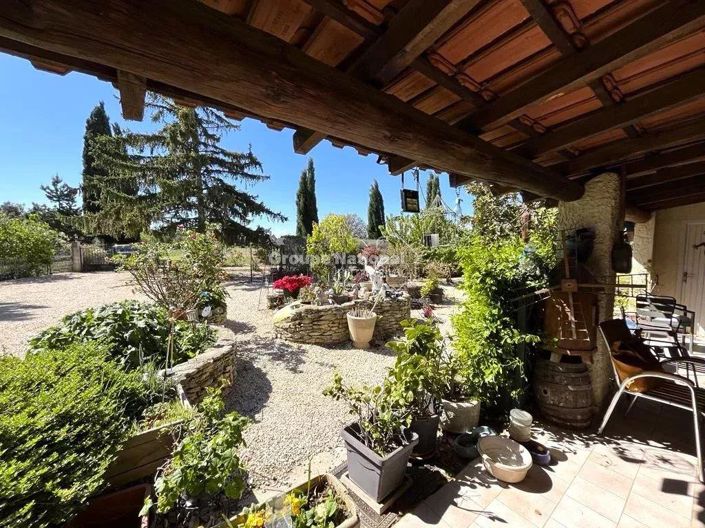 Image No.2-6 Bed House for sale