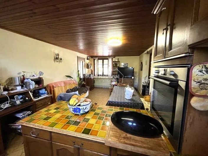 Image No.7-6 Bed House for sale