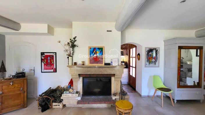 Image No.10-8 Bed House for sale