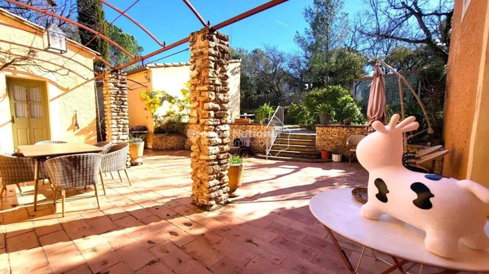 Image No.18-8 Bed House for sale