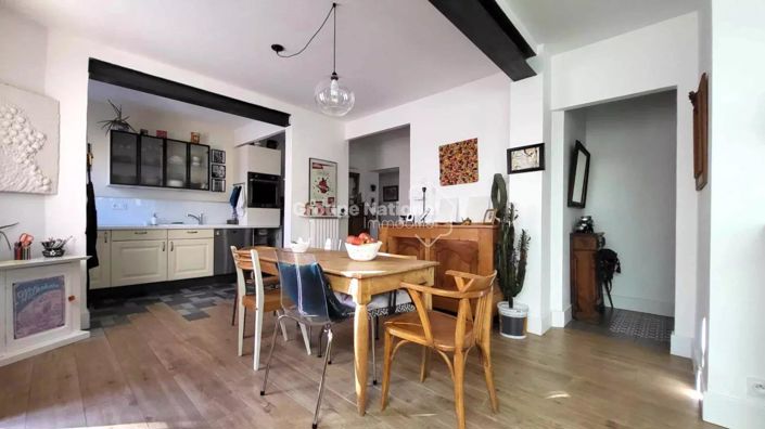 Image No.25-8 Bed House for sale