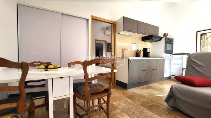 Image No.33-8 Bed House for sale