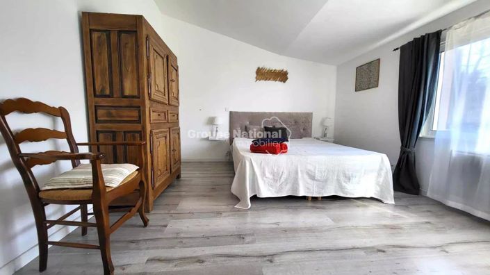 Image No.44-8 Bed House for sale