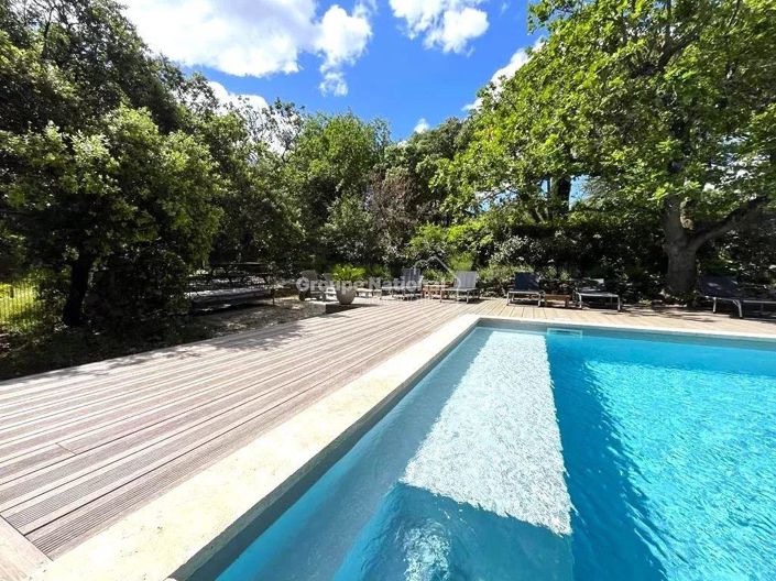 Image No.5-8 Bed House for sale