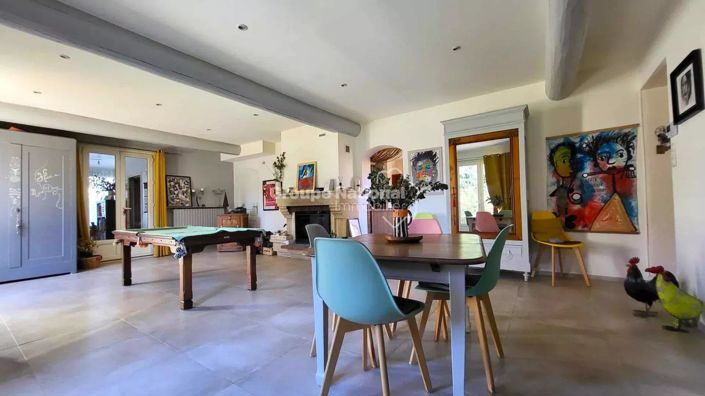 Image No.7-8 Bed House for sale