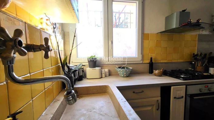 Image No.8-8 Bed House for sale