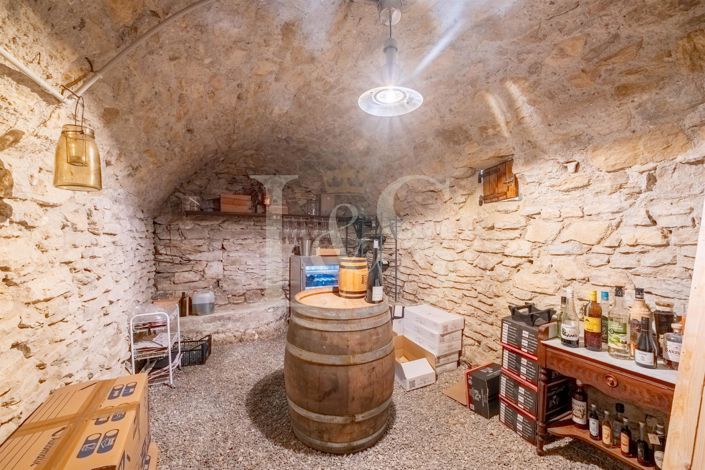 Image No.12-7 Bed House for sale