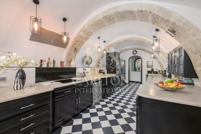 Image No.11-5 Bed House for sale