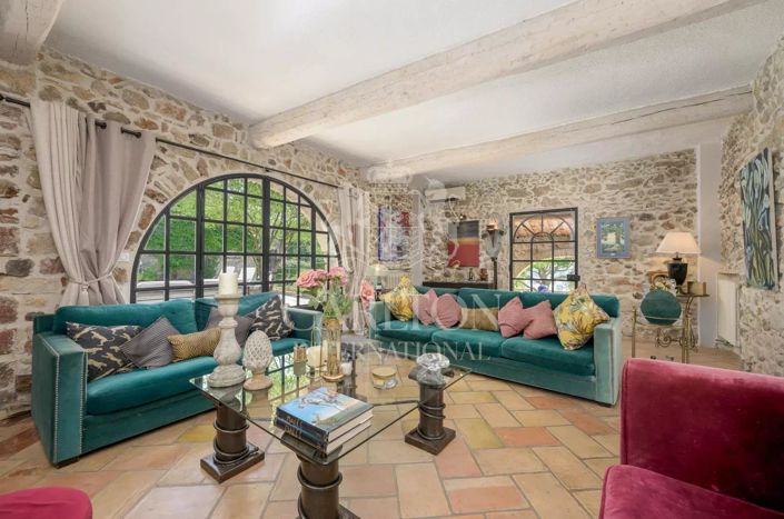 Image No.17-5 Bed House for sale