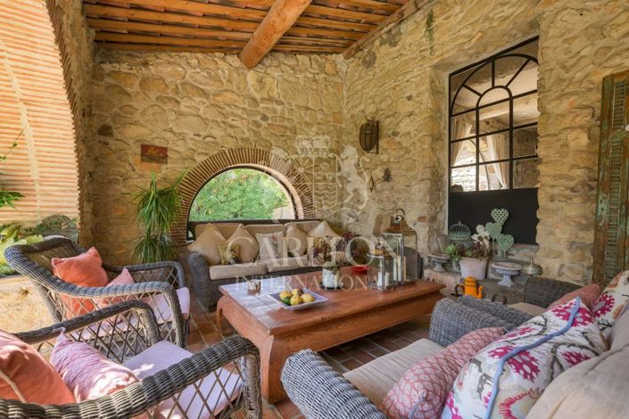 Image No.18-5 Bed House for sale