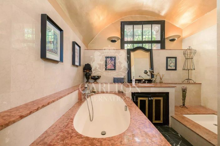 Image No.23-5 Bed House for sale