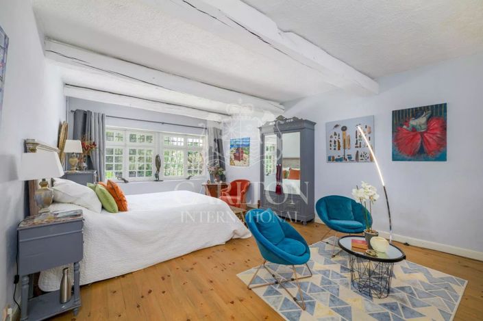 Image No.24-5 Bed House for sale