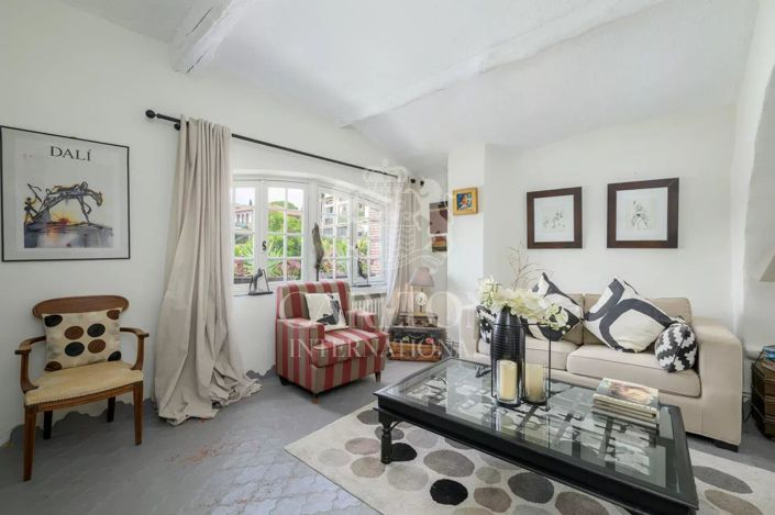 Image No.28-5 Bed House for sale