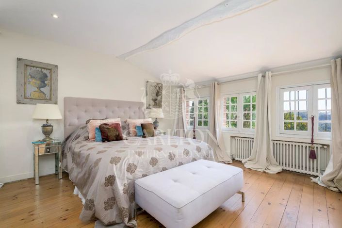 Image No.31-5 Bed House for sale