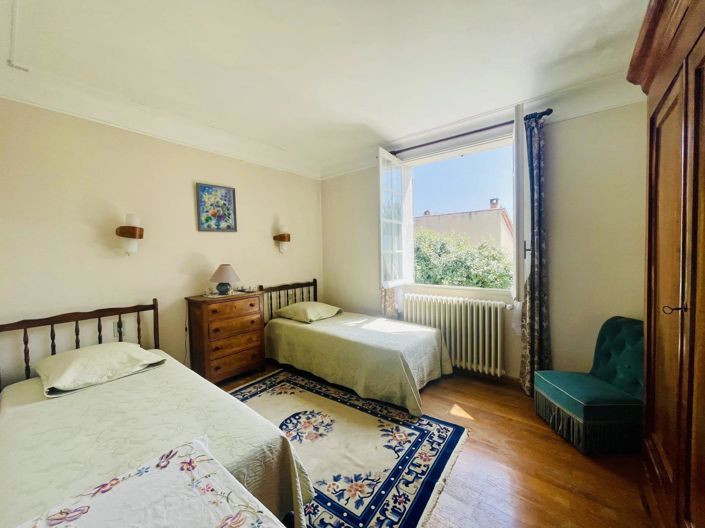 Image No.9-3 Bed House for sale