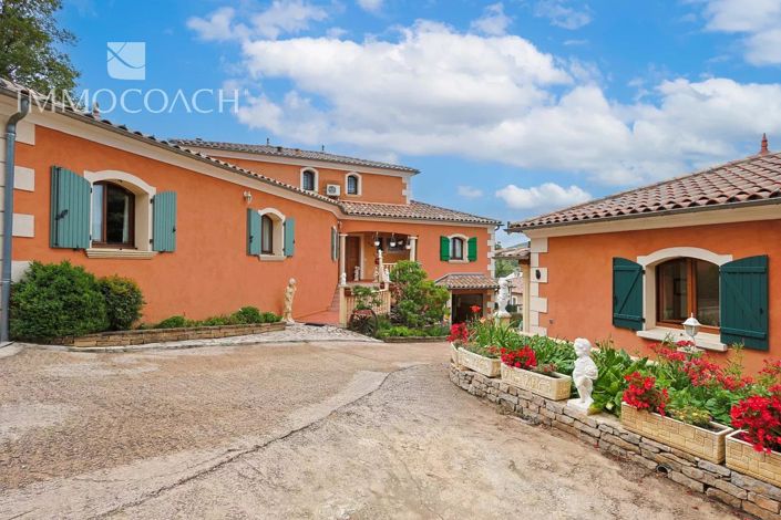 Image No.2-6 Bed House for sale