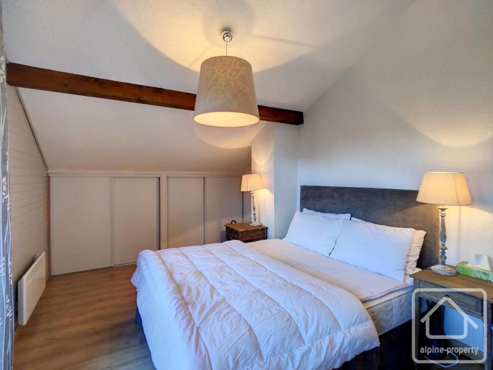 Image No.15-4 Bed Property for sale