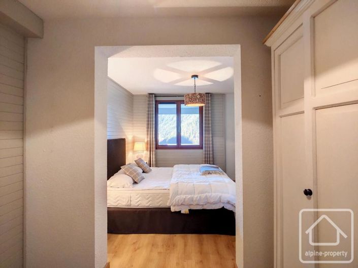 Image No.20-4 Bed Property for sale