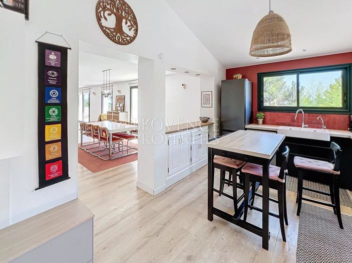 Image No.12-5 Bed House for sale