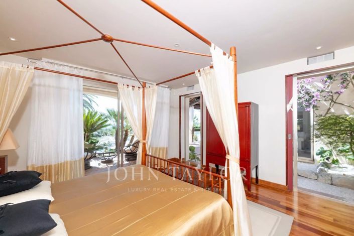 Image No.16-12 Bed House for sale