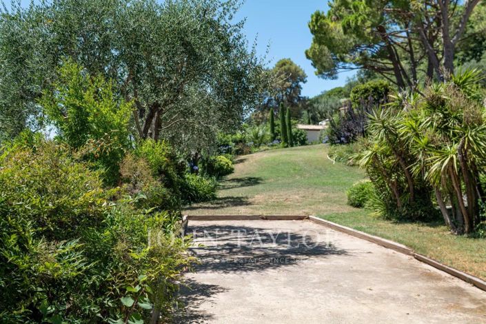 Image No.39-12 Bed House for sale