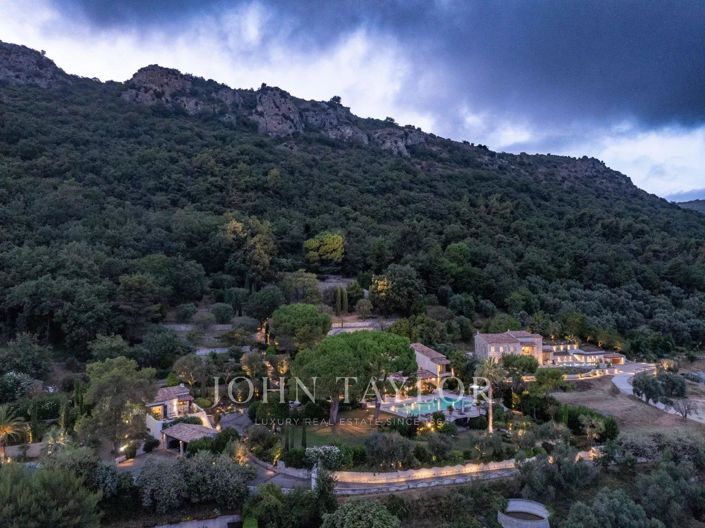 Image No.43-12 Bed House for sale