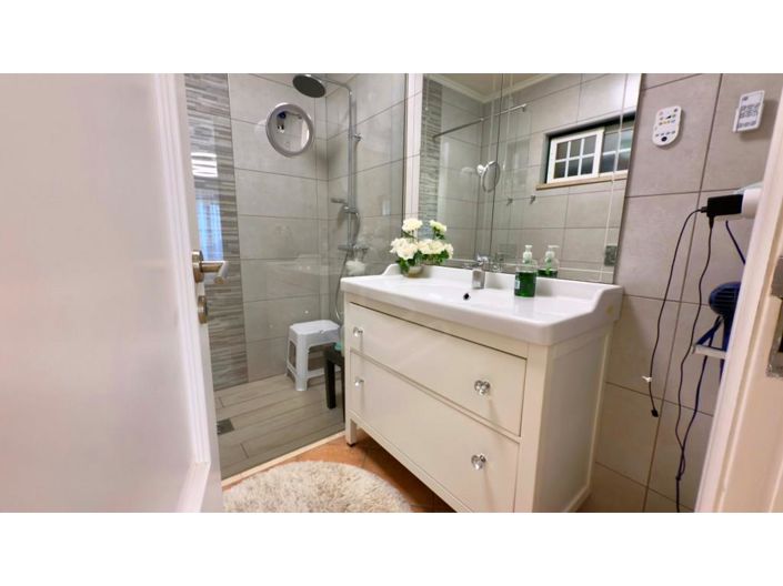 Image No.26-4 Bed House for sale